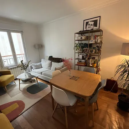 Apartment Super In